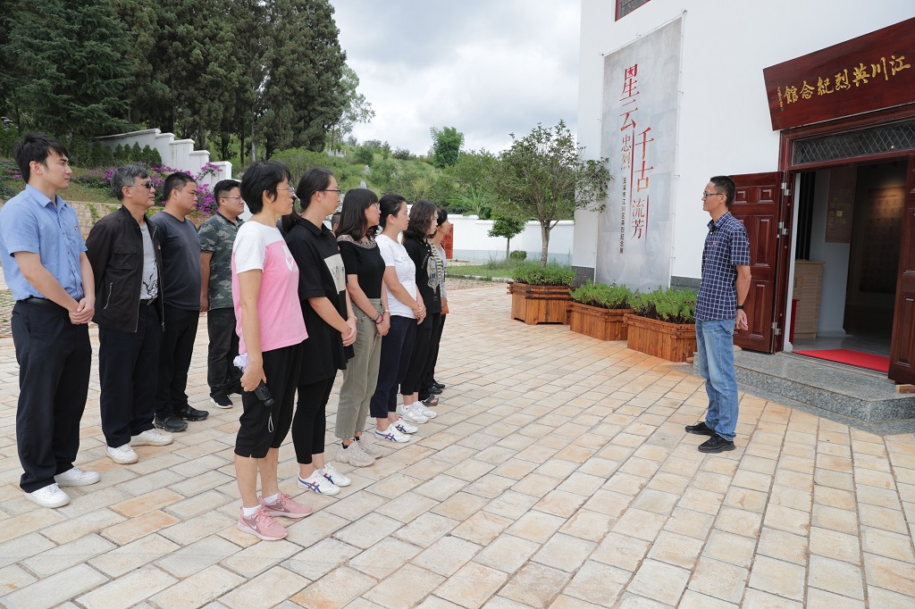 江川區(qū)人民檢察院開(kāi)展“強(qiáng)化責(zé)任勇?lián)?dāng) 決勝小康社會(huì)當(dāng)先鋒”支部主題黨日活動(dòng)